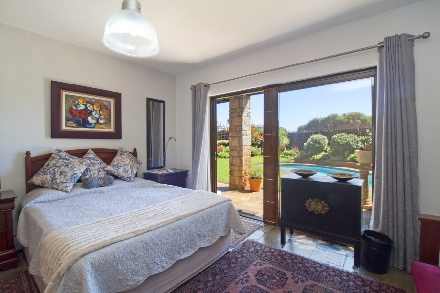 5 Bedroom Property for Sale in Kommetjie Western Cape